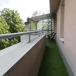Modern, Quiet Penthouse With Free Parking *