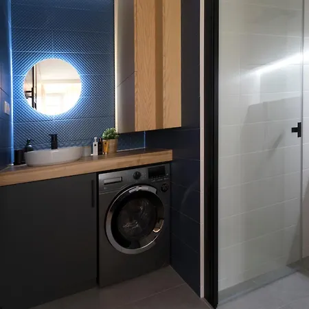 Modern, Quiet Penthouse With Free Parking Apartament *