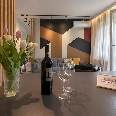 Modern, Quiet Penthouse With Free Parking Apartament